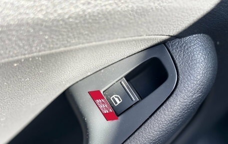 Volkswagen Jetta VI, 2016 год, 1 300 000 рублей, 23 фотография