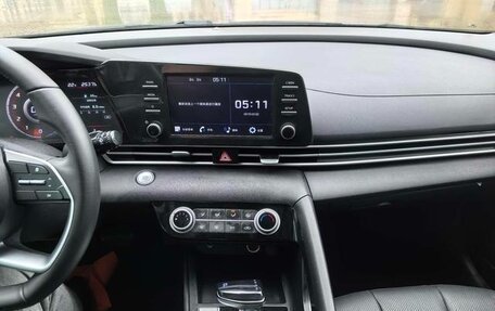 Hyundai Elantra, 2022 год, 1 287 000 рублей, 12 фотография