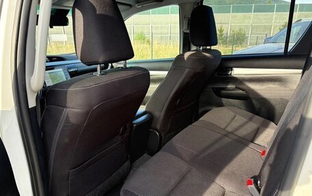 Toyota Hilux VIII, 2023 год, 3 730 000 рублей, 9 фотография