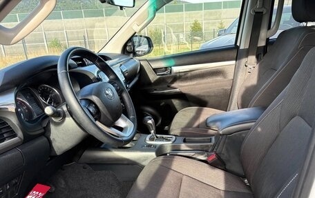 Toyota Hilux VIII, 2023 год, 3 730 000 рублей, 11 фотография