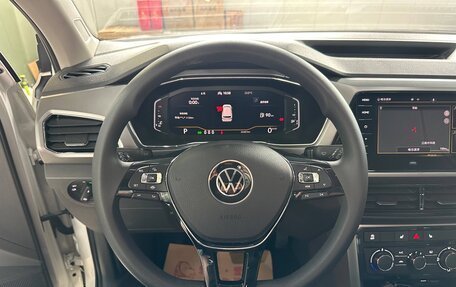 Volkswagen T-Cross I, 2022 год, 1 850 000 рублей, 8 фотография