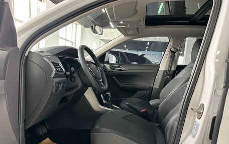 Volkswagen T-Cross I, 2022 год, 1 850 000 рублей, 6 фотография