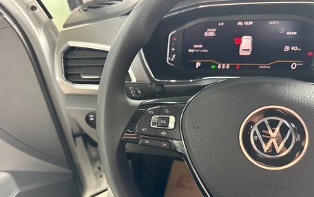 Volkswagen T-Cross I, 2022 год, 1 850 000 рублей, 9 фотография