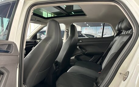Volkswagen T-Cross I, 2022 год, 1 850 000 рублей, 28 фотография