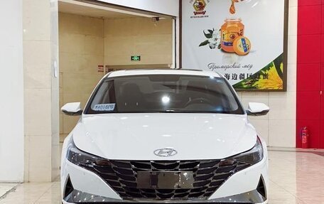 Hyundai Elantra, 2022 год, 1 285 000 рублей, 2 фотография