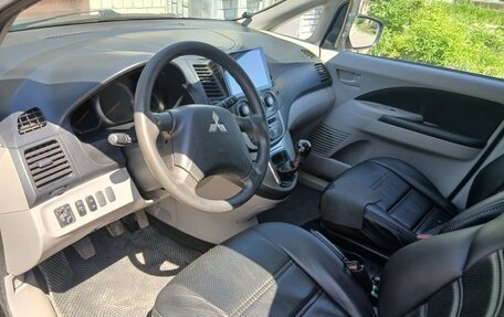 Mitsubishi Grandis, 2007 год, 700 000 рублей, 5 фотография