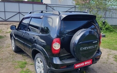 Chevrolet Niva I рестайлинг, 2017 год, 785 000 рублей, 3 фотография