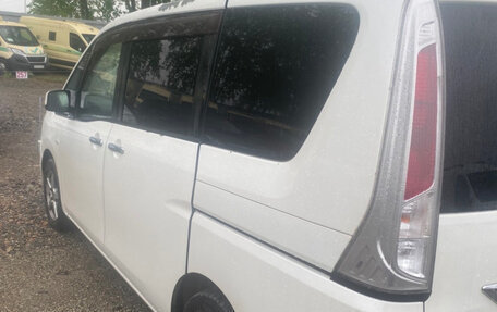 Nissan Serena IV, 2011 год, 750 000 рублей, 4 фотография