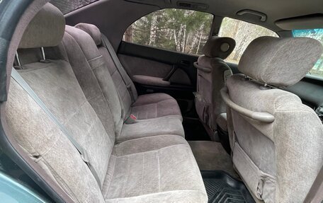 Toyota Crown, 1992 год, 550 000 рублей, 24 фотография