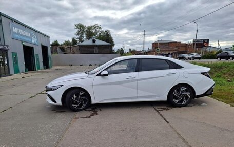 Hyundai Elantra, 2023 год, 1 810 000 рублей, 3 фотография