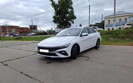 Hyundai Elantra, 2023 год, 1 810 000 рублей, 8 фотография