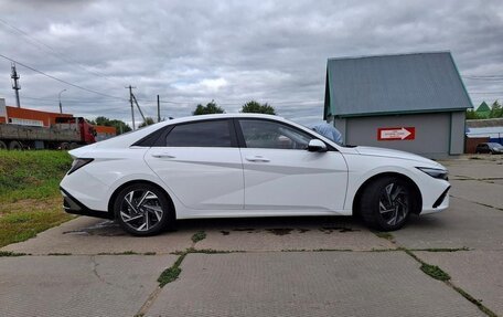 Hyundai Elantra, 2023 год, 1 810 000 рублей, 7 фотография