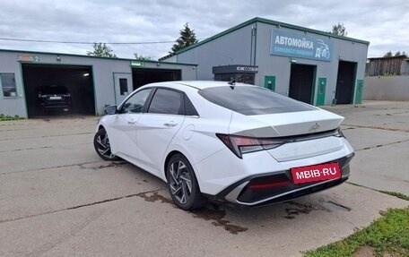 Hyundai Elantra, 2023 год, 1 810 000 рублей, 2 фотография