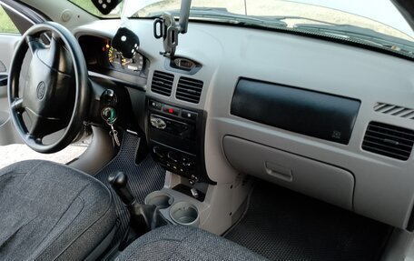 KIA Rio II, 2002 год, 250 000 рублей, 7 фотография