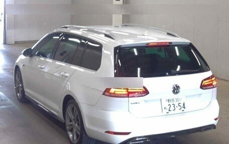 Volkswagen Golf VII, 2019 год, 1 800 000 рублей, 22 фотография