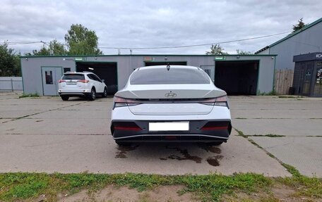 Hyundai Elantra, 2023 год, 1 810 000 рублей, 5 фотография