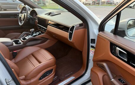 Porsche Cayenne III, 2022 год, 11 499 000 рублей, 14 фотография