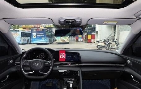 Hyundai Elantra, 2022 год, 1 237 000 рублей, 8 фотография
