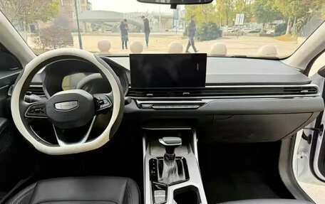 Geely Emgrand, 2022 год, 1 100 000 рублей, 5 фотография