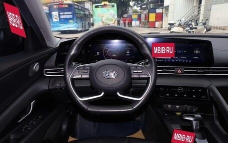 Hyundai Elantra, 2022 год, 1 237 000 рублей, 9 фотография