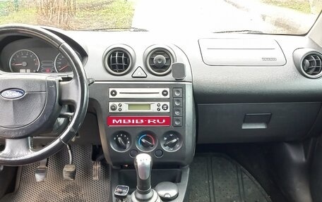 Ford Fiesta, 2004 год, 280 000 рублей, 1 фотография
