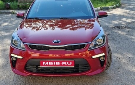 KIA Rio IV, 2017 год, 800 000 рублей, 1 фотография