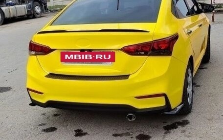Hyundai Solaris II рестайлинг, 2017 год, 650 000 рублей, 3 фотография