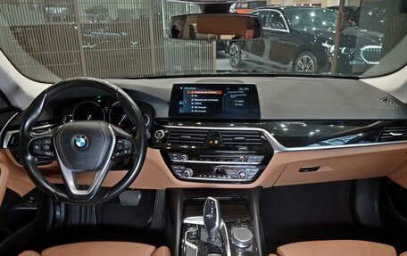 BMW 5 серия, 2018 год, 3 600 000 рублей, 8 фотография