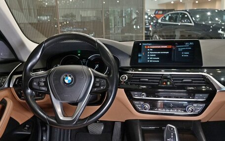 BMW 5 серия, 2018 год, 3 600 000 рублей, 9 фотография