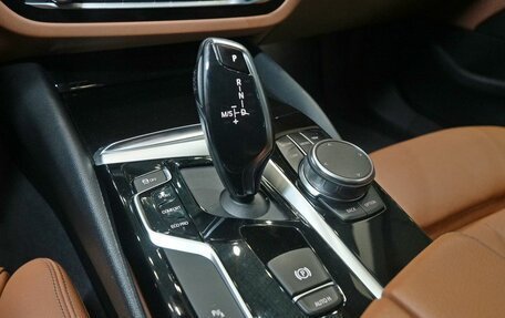 BMW 5 серия, 2018 год, 3 600 000 рублей, 15 фотография