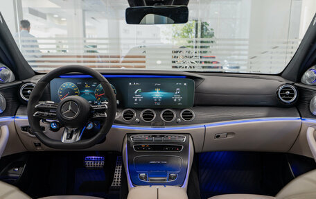 Mercedes-Benz E-Класс AMG, 2020 год, 8 990 000 рублей, 12 фотография