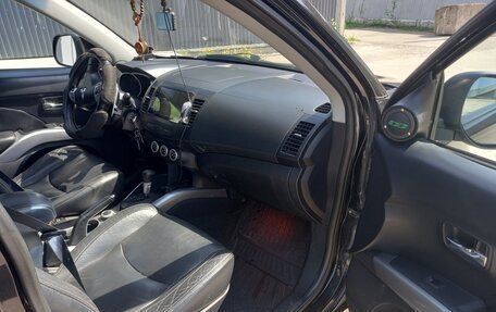 Mitsubishi Outlander III рестайлинг 3, 2008 год, 1 099 000 рублей, 12 фотография