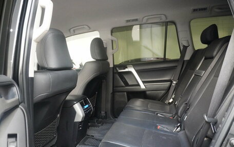 Toyota Land Cruiser Prado 150 рестайлинг 2, 2017 год, 4 898 000 рублей, 9 фотография