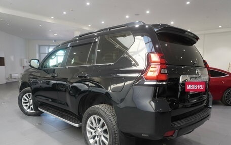 Toyota Land Cruiser Prado 150 рестайлинг 2, 2017 год, 4 898 000 рублей, 6 фотография