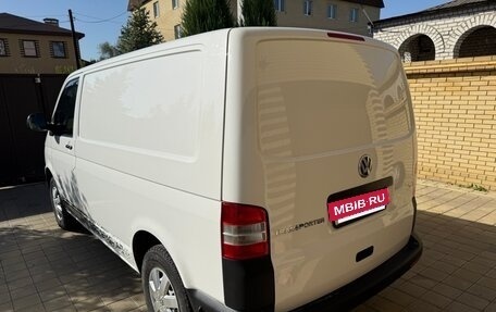 Volkswagen Transporter T5 рестайлинг, 2014 год, 1 888 000 рублей, 4 фотография