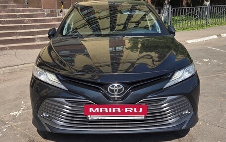 Toyota Camry, 2021 год, 3 100 000 рублей, 2 фотография