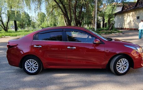 KIA Rio IV, 2017 год, 800 000 рублей, 3 фотография