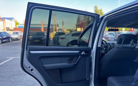 Volkswagen Touran III, 2011 год, 1 050 000 рублей, 23 фотография