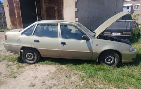 Daewoo Nexia I рестайлинг, 2009 год, 100 000 рублей, 3 фотография