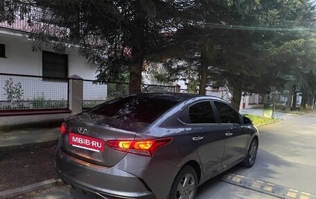 Hyundai Solaris II рестайлинг, 2021 год, 1 320 000 рублей, 3 фотография