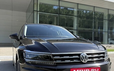 Volkswagen Tiguan II, 2019 год, 3 300 000 рублей, 2 фотография