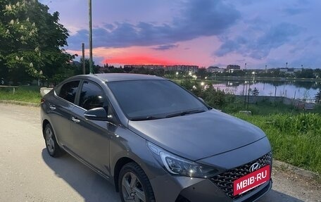 Hyundai Solaris II рестайлинг, 2021 год, 1 320 000 рублей, 8 фотография