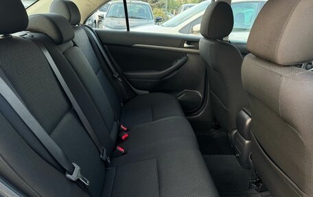 Toyota Avensis III рестайлинг, 2007 год, 990 000 рублей, 21 фотография