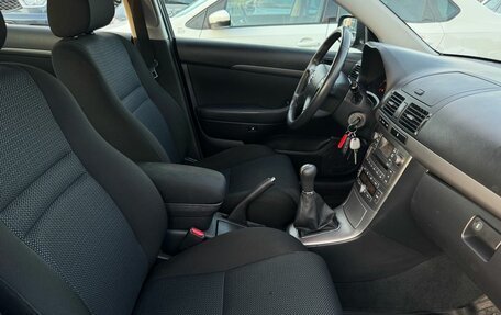 Toyota Avensis III рестайлинг, 2007 год, 990 000 рублей, 25 фотография