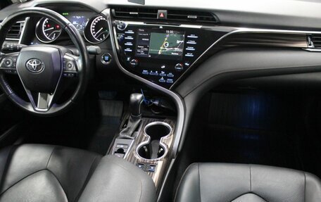 Toyota Camry, 2019 год, 2 950 000 рублей, 19 фотография