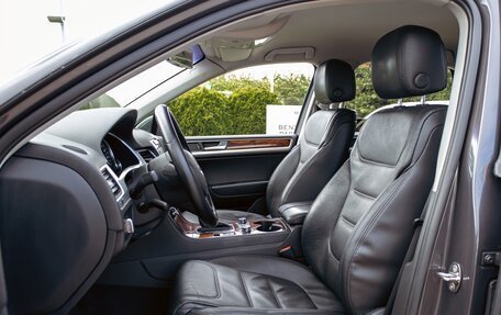 Volkswagen Touareg III, 2011 год, 1 795 000 рублей, 13 фотография