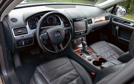 Volkswagen Touareg III, 2011 год, 1 795 000 рублей, 12 фотография