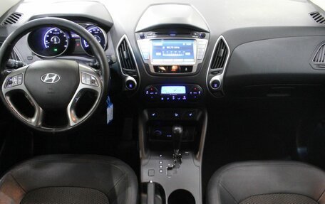 Hyundai ix35 I рестайлинг, 2012 год, 1 100 000 рублей, 28 фотография