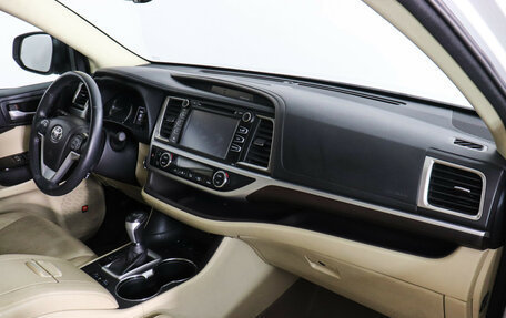 Toyota Highlander III, 2014 год, 2 797 000 рублей, 10 фотография