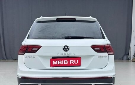 Volkswagen Tiguan II, 2022 год, 2 475 000 рублей, 5 фотография